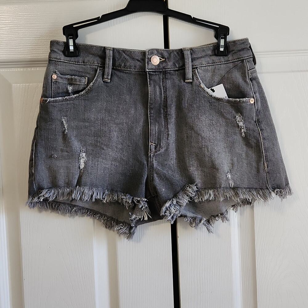 Mavi Women's Rosie Mid Gray Shorts Size 27 Distressed‎ Frayed Stretch Zip Button